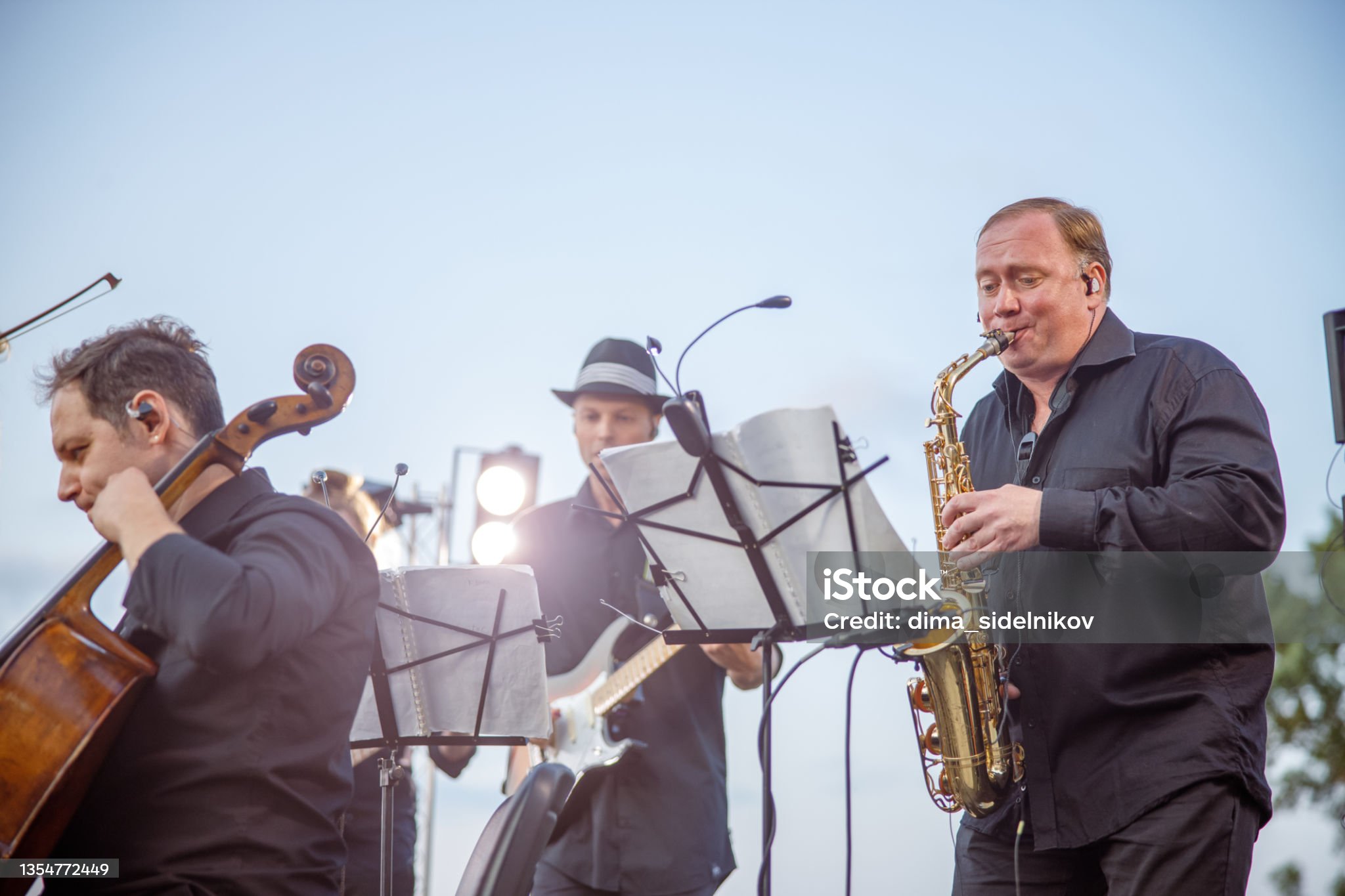 istockphoto-1354772449-2048×2048